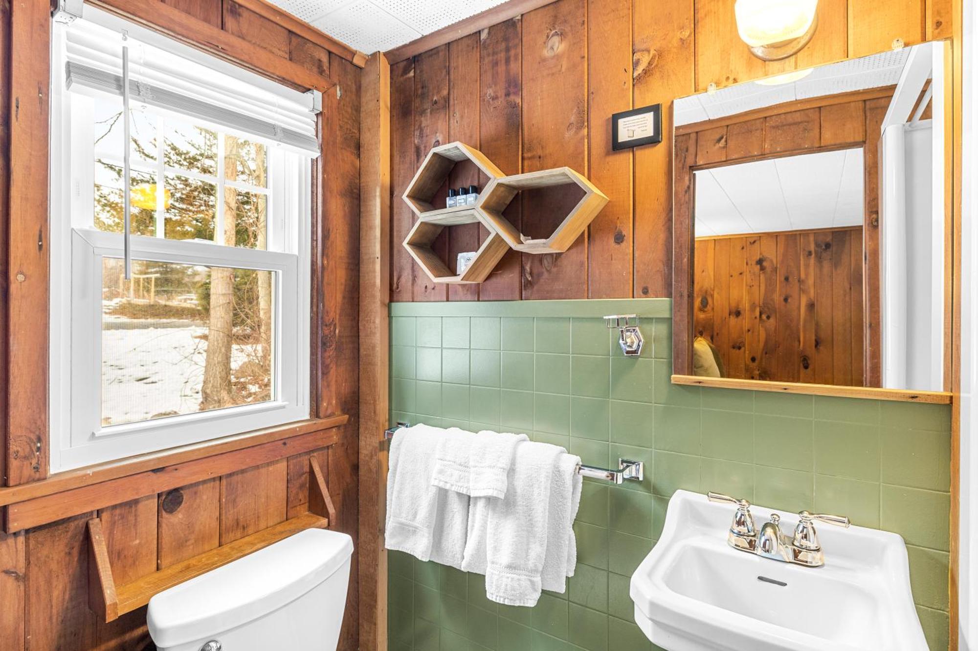 Phoenicia Lodge 3*