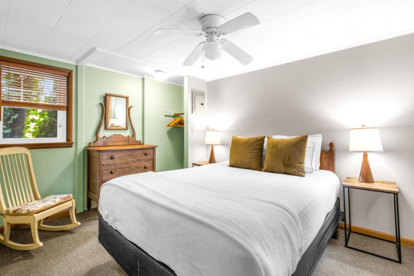 Hotel Phoenicia Lodge
